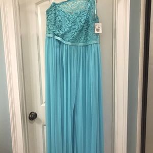 NWT David’s Bridal 1-Shoulder Lace Dress
